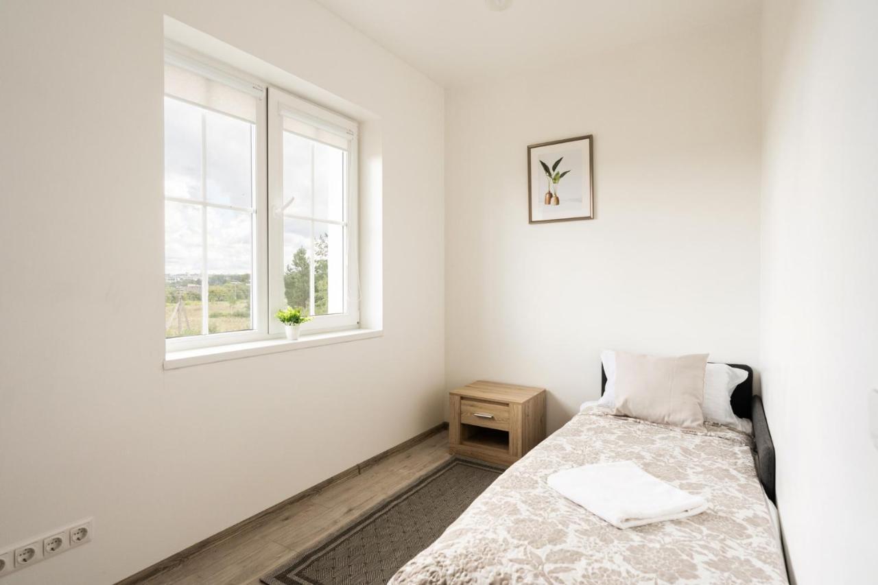 1 House Between Two Lakes VNO Extérieur photo