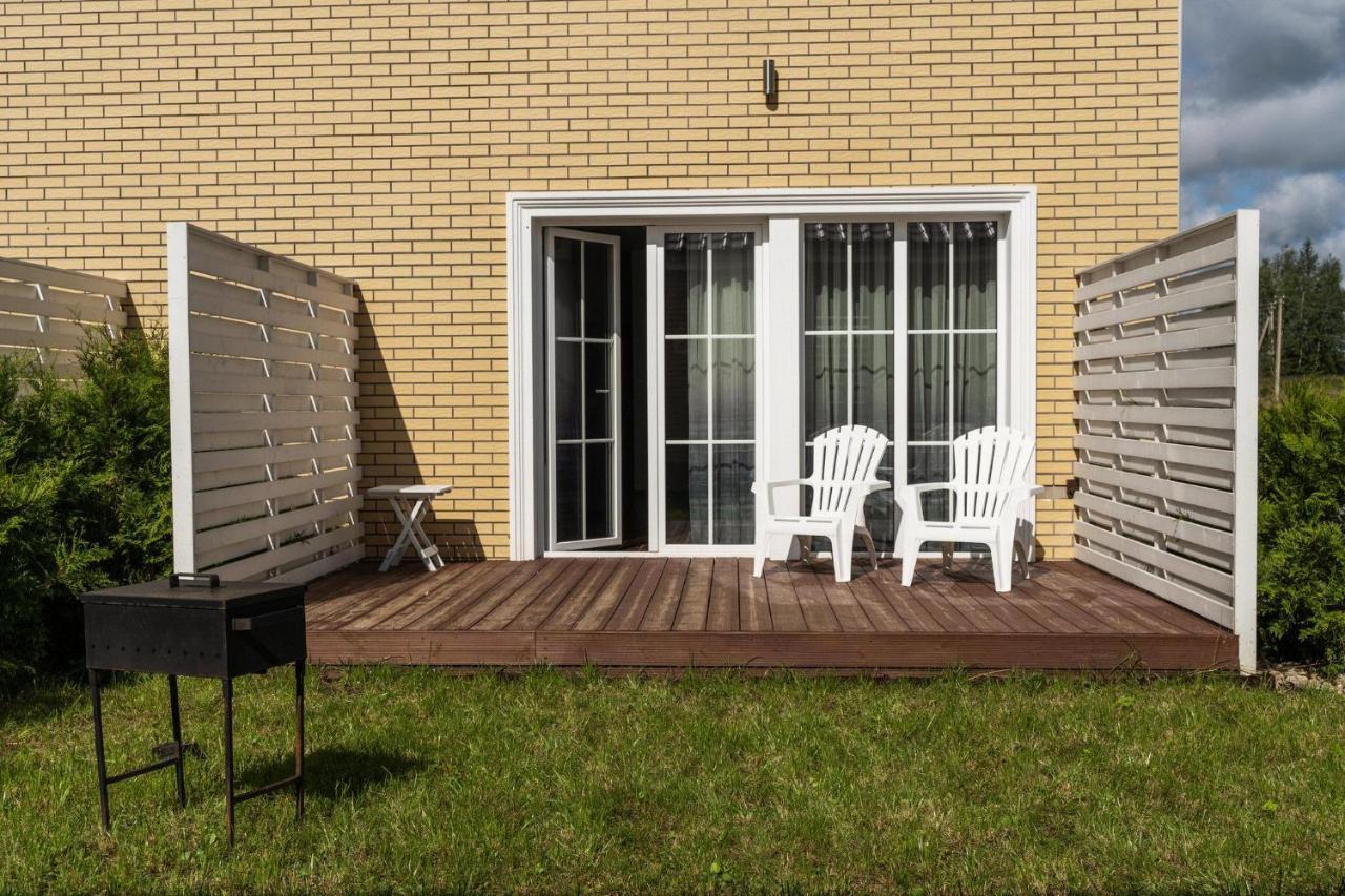 1 House Between Two Lakes VNO Extérieur photo