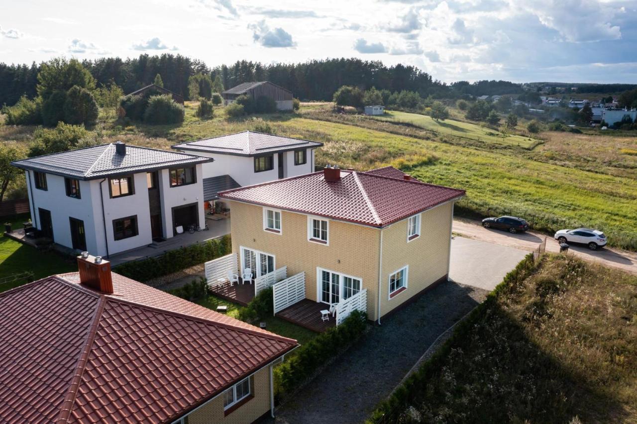1 House Between Two Lakes VNO Extérieur photo